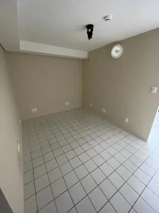 Venda de Sala Comercial na Madalena
