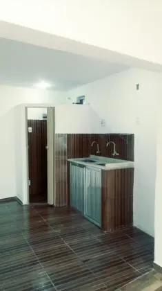 Alugo imóvel (Excelente Ponto  - De frente para a rua  - 35 m2)