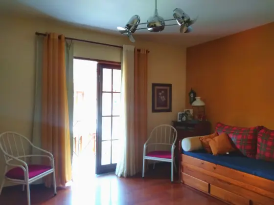 Alugo linda casa de 3 quartos em condomínio fechado