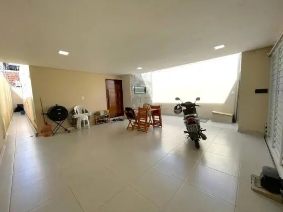 Casa à venda no bairro Maria Auxiliadora