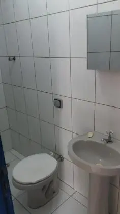 Casa espaçosa para locação no Pq. Savoy City