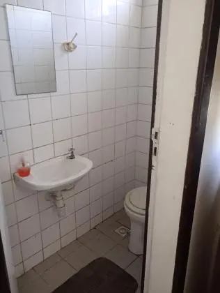 Sala comercial bem localizada em Itapuã