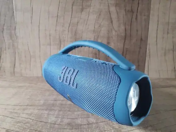 Caixa de som jbl boombox  3 22cm