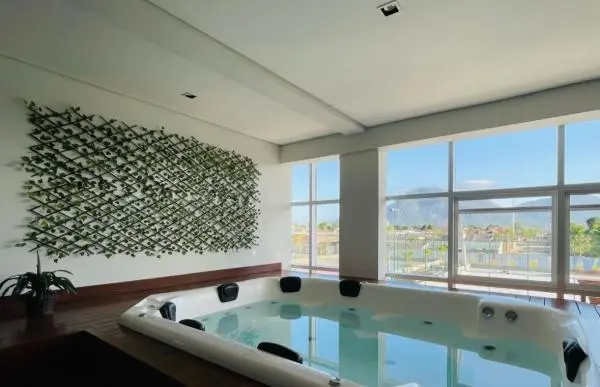 Lindo lote de 300 m2 em Condomínio Fechado Flora Rica I