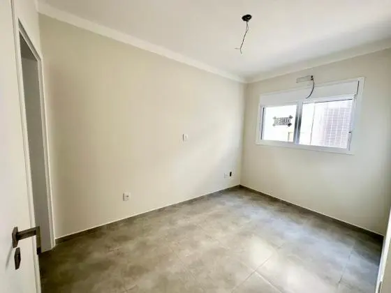 Apartamento em Tramandaí a venda com 40 m2 composto por 1 suíte grande, lavabo, cozinha com churrasqueira, 1 Box de garagem.