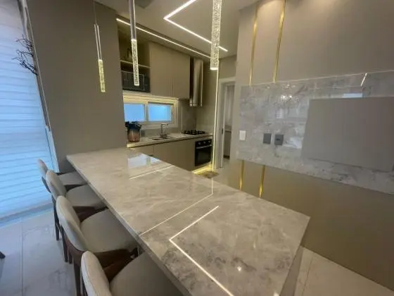 Belíssimo Apartamento em Tramandaí a venda com 2 dormitórios Centro Próximo ao Mar  - La Mirage Home & Club -  Ref: #113