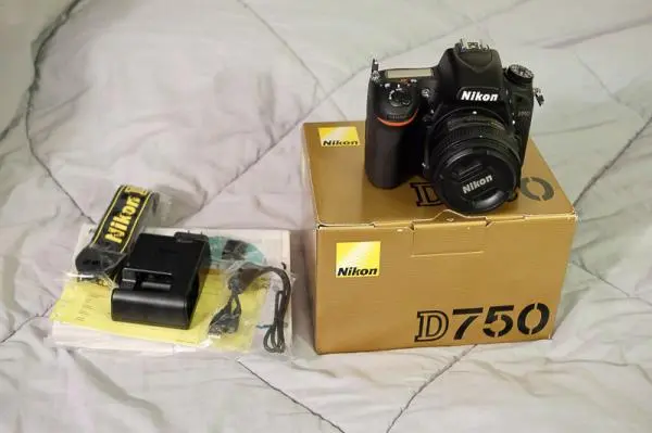 SELLING:Nikon D810 DSLR, Sony PXW-X70, Sony PXW-Z90 WHATSAPPCHAT:+1 780 299-9797
