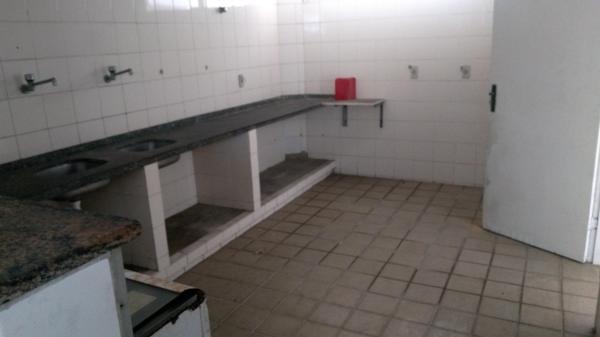 amplo apto em Ponta verde 4 quartos 3 suites 2 vgs  meia quadra da praia
