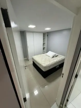 vendo apto mobiliado quarto e sala com vista para o mar