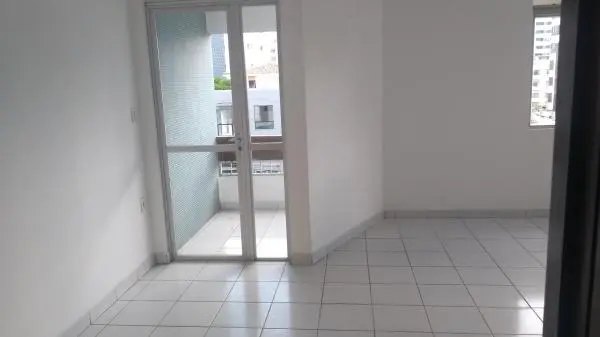 vendo otimo apto em Jatiuca 3 quartos suite 01 vg 2 quadras da praia