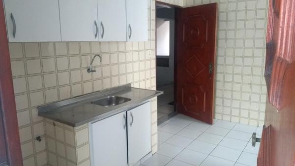 vendo otimo apto em Jatiuca 3 quartos suite 01 vg 2 quadras da praia