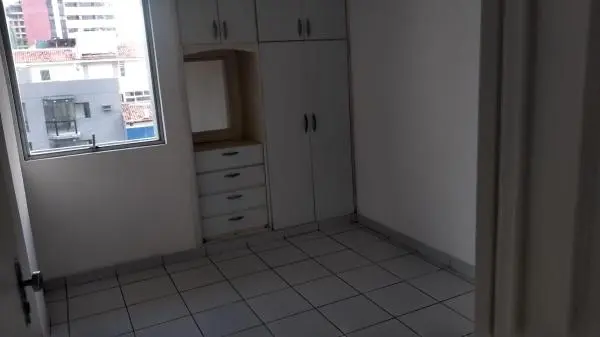 vendo otimo apto em Jatiuca 3 quartos suite 01 vg 2 quadras da praia
