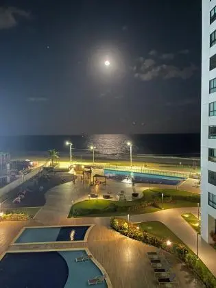 apto alto padrao em Jacarecica 4 suites 2 vgs frente mar