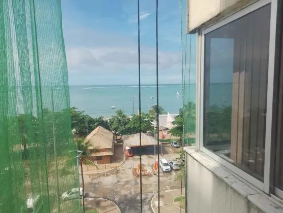 apto em Pajuçara frente mar 2 quartos 2 banhos 1 vg