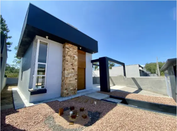 O Refúgio Perfeito: Casa Encantadora a 5 Minutos do Centro de Campo Bom!