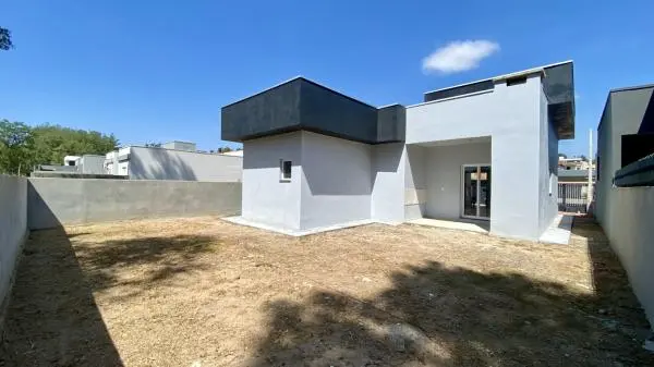 O Refúgio Perfeito: Casa Encantadora a 5 Minutos do Centro de Campo Bom!