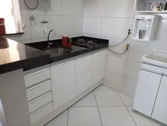 vendo em Ponta Verde apto quarto e sala 01 vg mobiliado