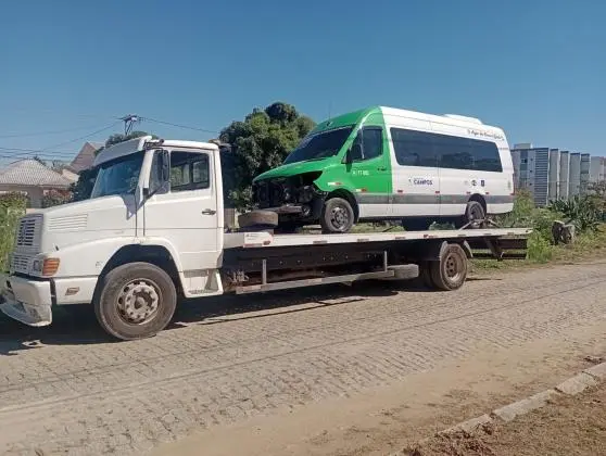 Caminhão de guincho, Orçamento rápido, guincho 24 horas, preço justo, reboque para carros, caminhão, máquinas.
