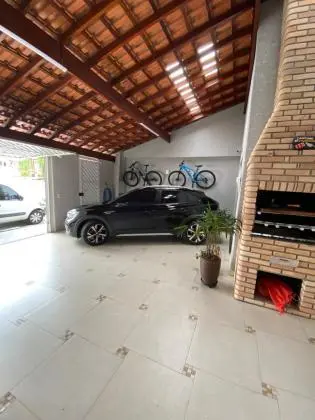 CASA TÉRREA NO BAIRRO VILA REI EM MOGI DAS CRUZES