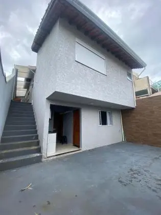 CASA TÉRREA NO BAIRRO VILA REI EM MOGI DAS CRUZES