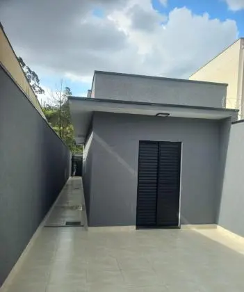 CASA TÉRREA NOVA NO BAIRRO JARDIM AEROPORTO 1 EM MOGI DAS CRUZES