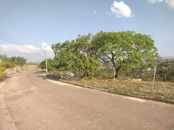 Lotes financiados  em Juatuba Mg -360m2