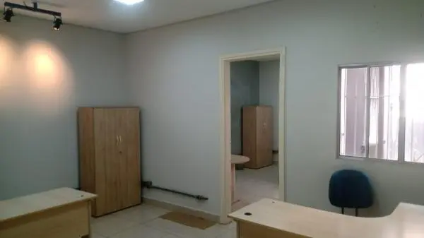 ALUGO CONJUNTO COMERCIAL NO CENTRO DE SANTOS, 35 M2, ÓTIMO LOCAL