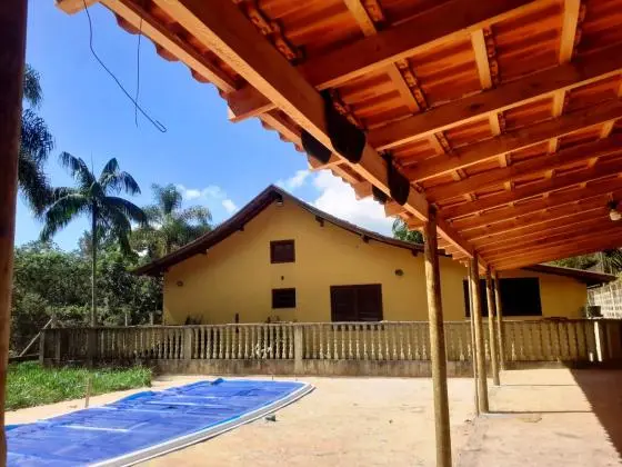 Chácara à venda em Poços de Caldas MG. 4 quartos - 20.000m2. R$780.000