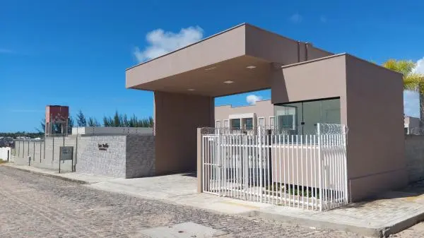 Casas Duplex Prontas em Condomínio Fechado - 2 e 3/4 - Parnamirim - Duas Suítes -72m2
