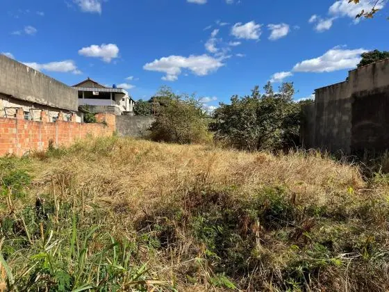 EXCELENTE LOTE PLANO DE 525 M2 NO BAIRRO PAULO VI - BH