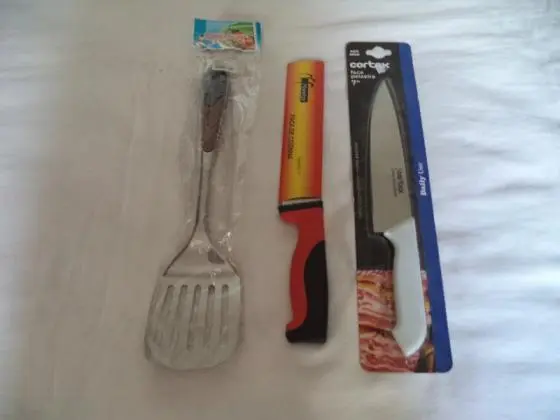 VENDE-SE 01 KIT DE UTILIDADES DOMESTICAS- NOVOS, NA EMBALAGEM- TUDO R$ 250,00