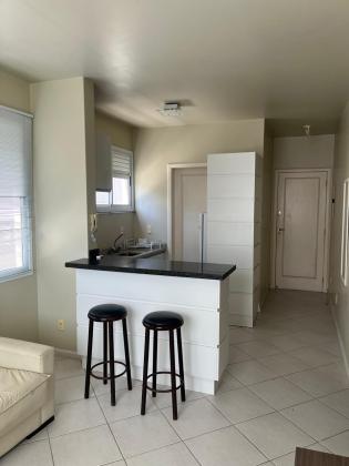 Apartamento à venda em Jurerê 2 dormitórios ótima localização!