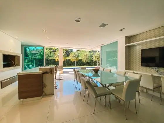 Casa À Venda Em Jurerê Internacional À 100mts Do Mar Em Terreno De 700m²!