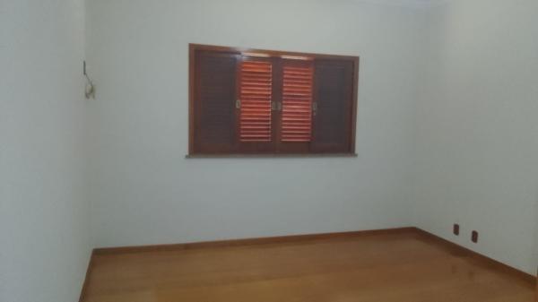 Casa maravilhosa, linda e espaçosa em condomínio