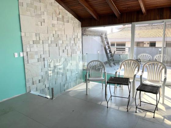 Cobertura à venda no Open Shopping em Jurerê Internacional, duplex, sol da manhã!