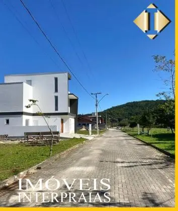 Terreno à venda em Condomínio Fechado na divisa de Jurerê!
