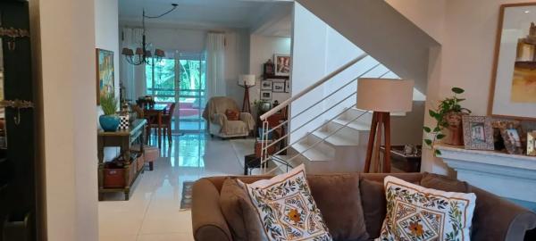 Casa à venda em Jurerê Internacional, ótima localização, oportunidade!