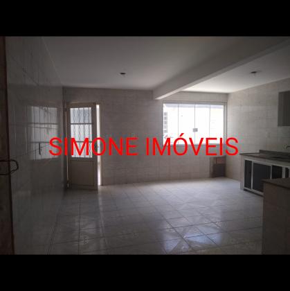 Casa com 03 pavimentos, em Volta Redonda, Bairro Jardim Tiradentes