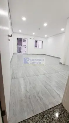 SALA COMERCIAL/ Locação de 42 m² em Vila Mathias - Santos - SP