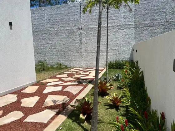 Guarajuba, linda casa em um bonito condomínio tropical - Salvador BA