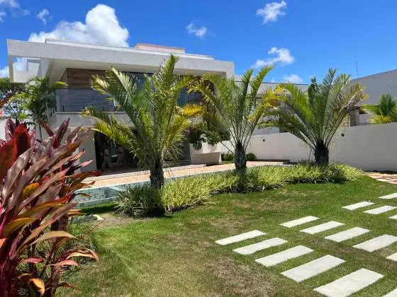 Guarajuba, linda casa em um bonito condomínio tropical - Salvador BA