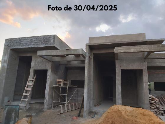 VENDE-SE casa geminada de alto padrão em Tramandaí
