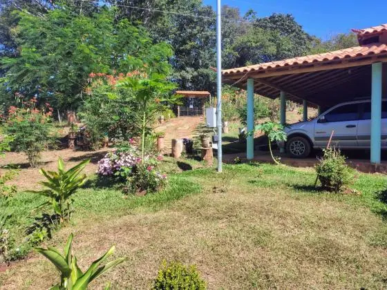 Chácara 15.000 m² com pomar produzindo, casa nova a 25 min de Montes Claros MG