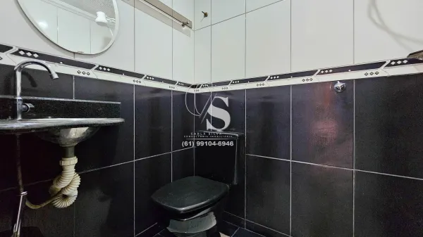 Apartamento reformado de 2 quartos no Guará I