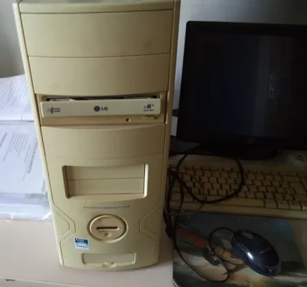 VENDE-SE 01 COMPUTADOR- R$ 250,00-  VER DETALHES DO ANUNCIO