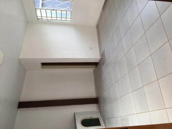 Vendo casa em condomínio fechado 4 quartos 2 suites