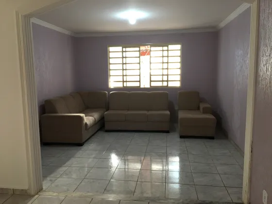 Vendo casa em condomínio fechado 4 quartos 2 suites