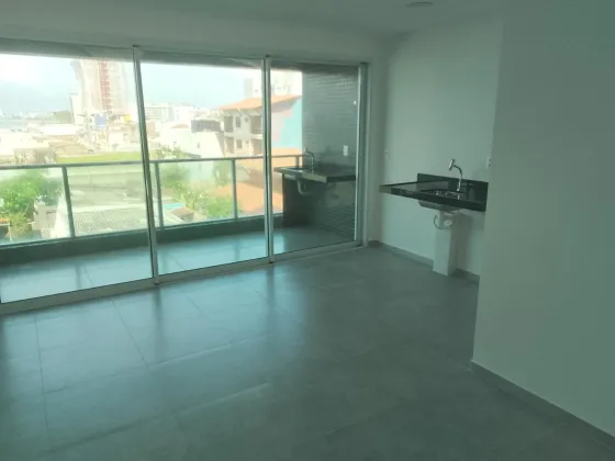 Vendo Studio frente mar pronto para ser decorado