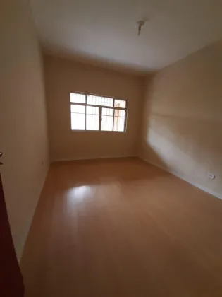 Casa Independente à Venda – Localização Privilegiada!