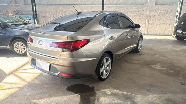 HB20S vision 1.0 2020/2021 com apenas 65.000 km
